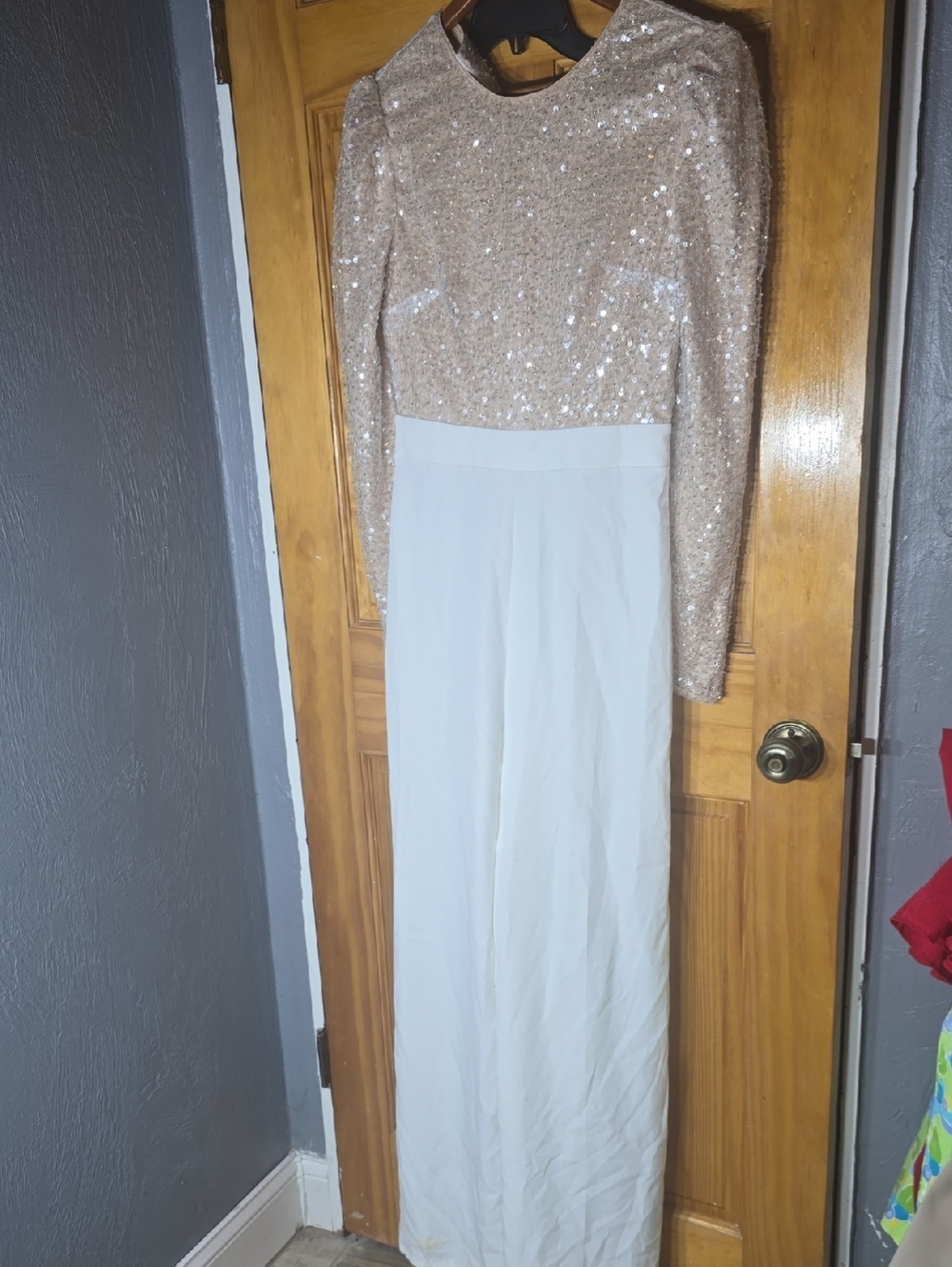 Main Strip Sequin Bodice Long Sleeve Maxi Dress in Champagne and White. Medium